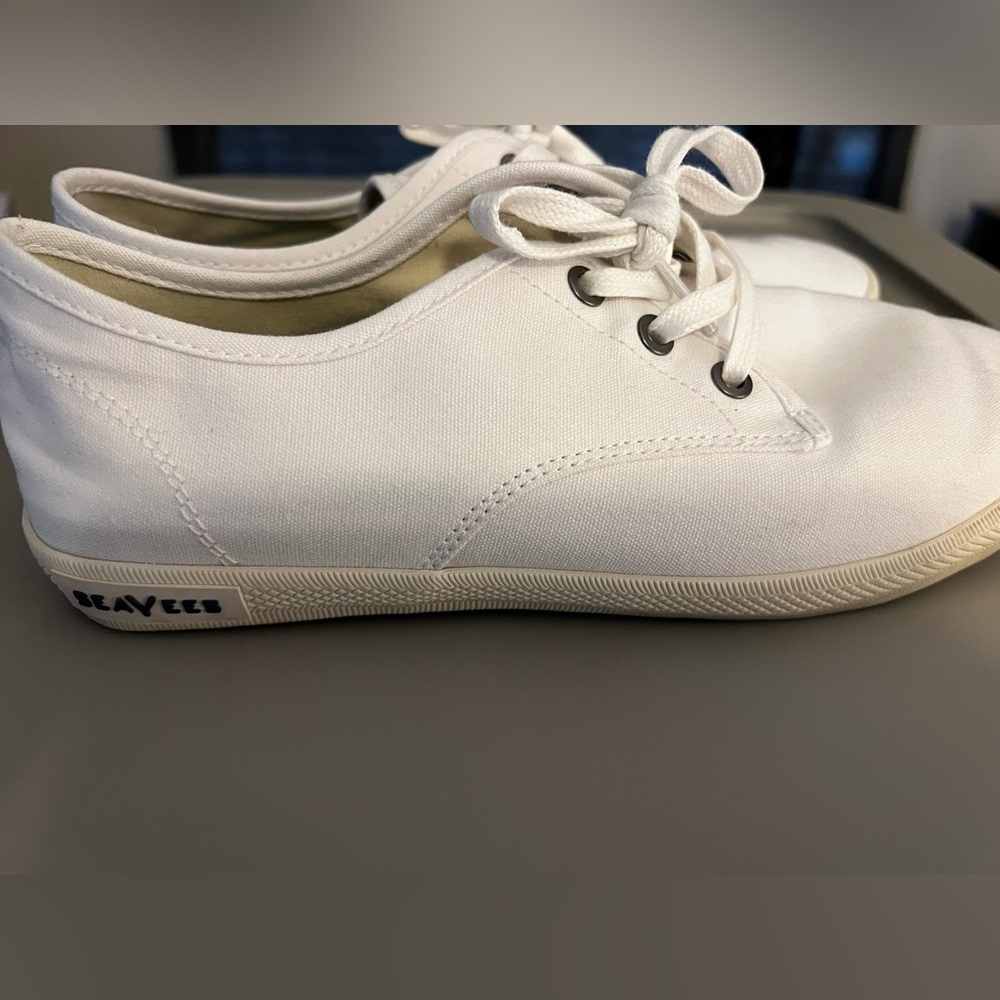 Seavees white sneakers size 7.5